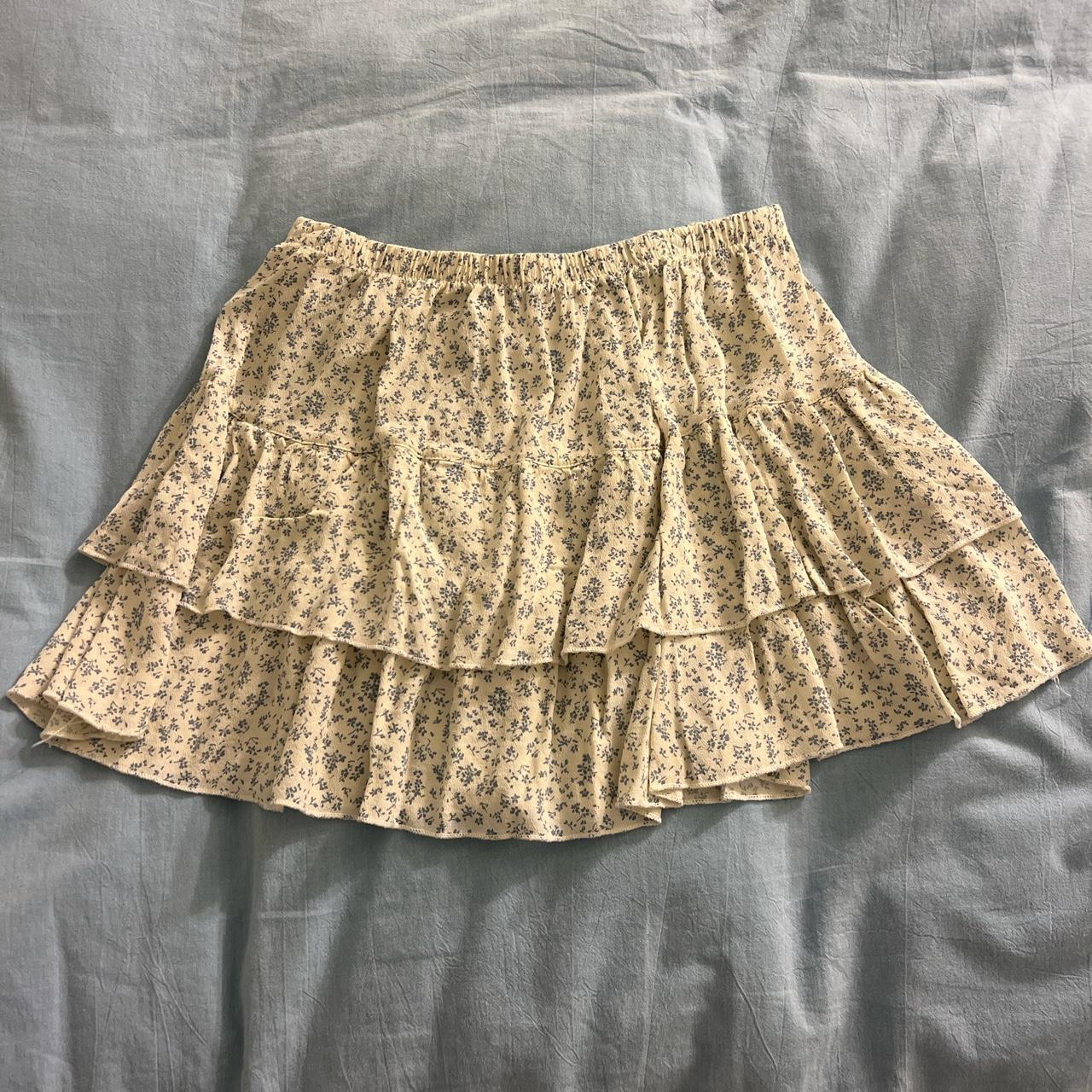 Brandy Melville Floral Skirt Super cute Brand New... - Depop