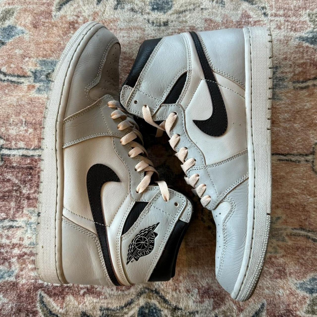 Air jordan 1 og defiant light bone deals