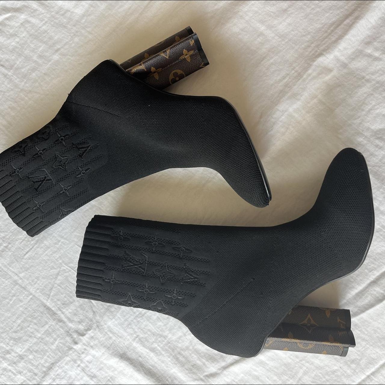 Replica Louis Vuitton Silhouette Ankle Boots In Black Leather for Sale