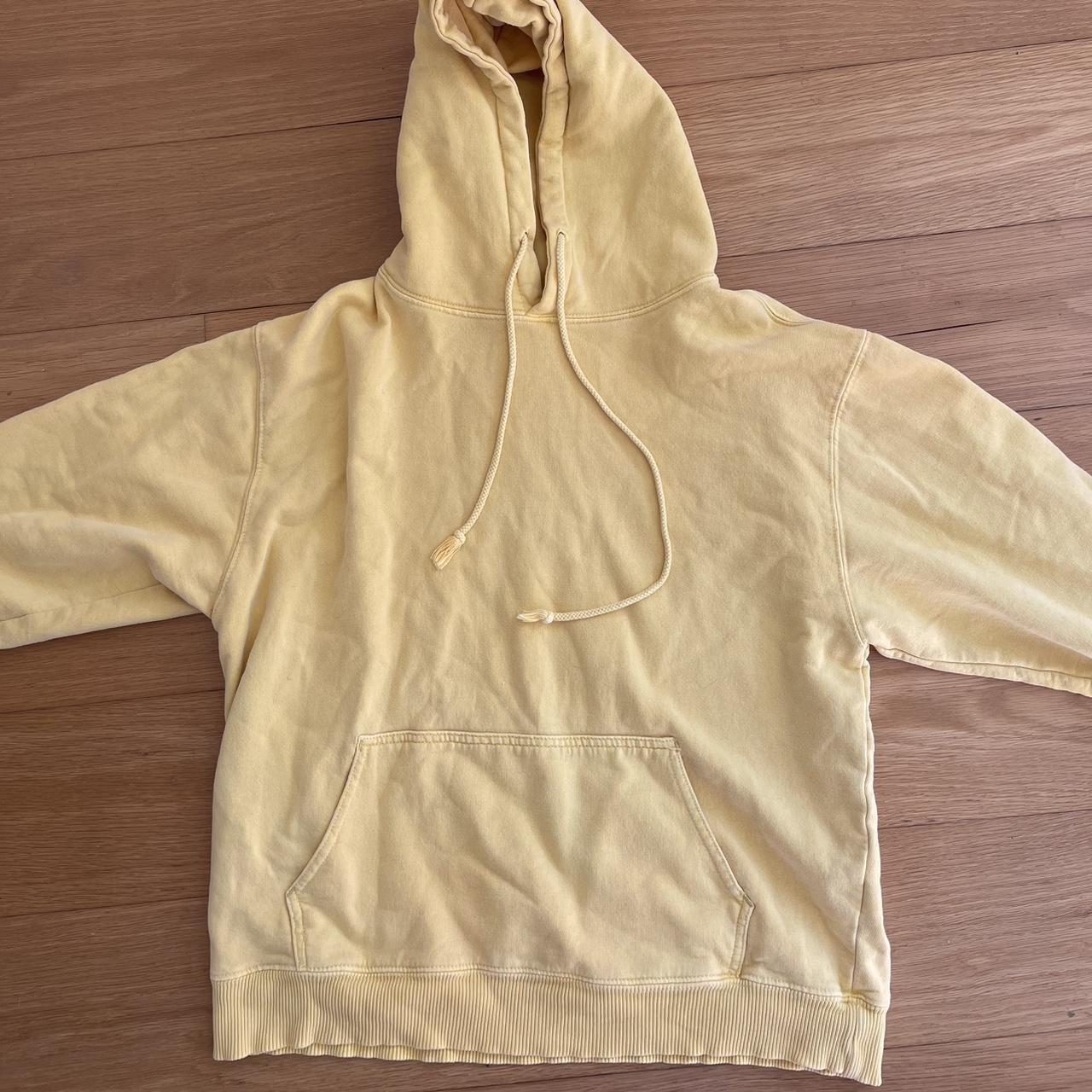 Brandy melville yellow hoodie Best fits xs s Only