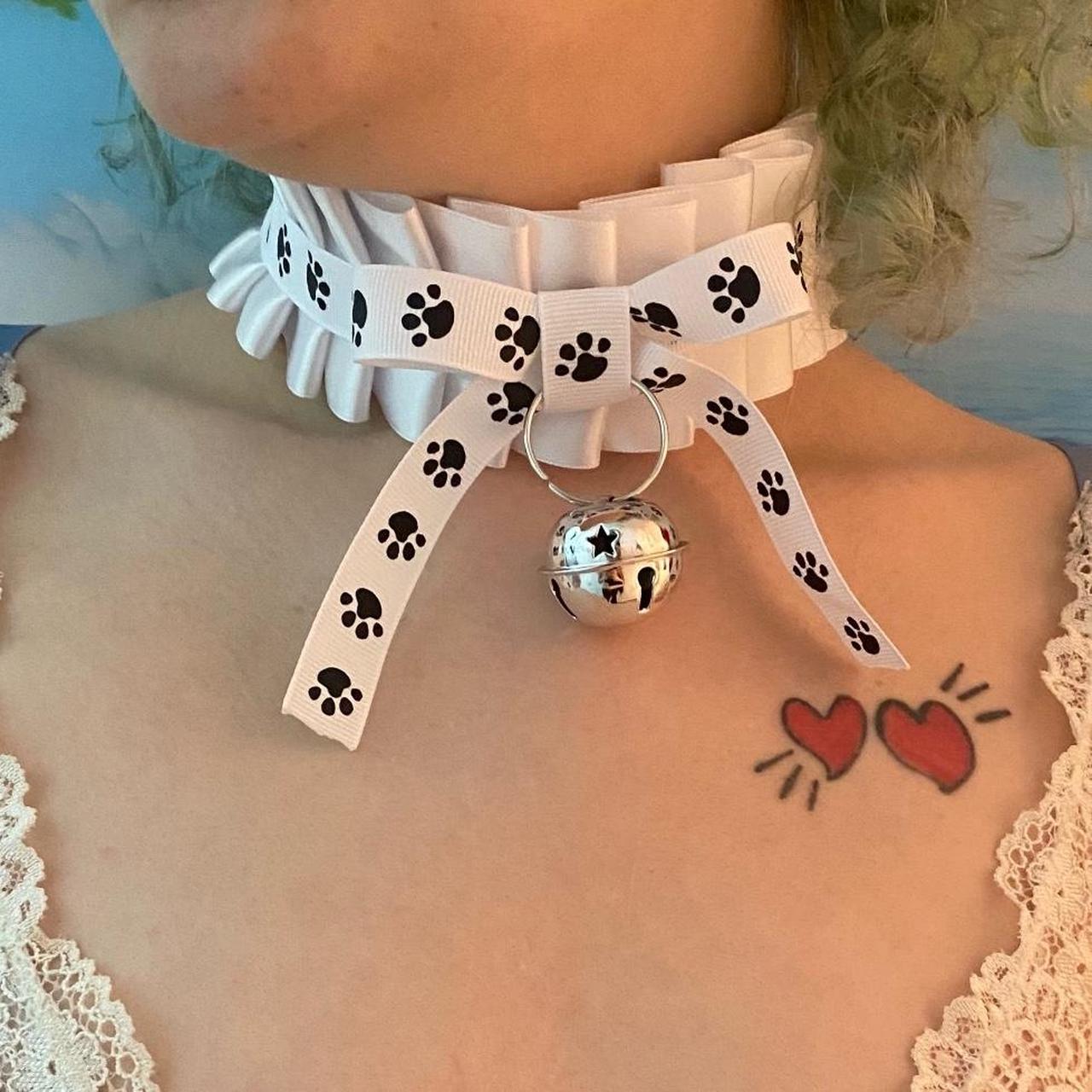 Paw print clearance choker