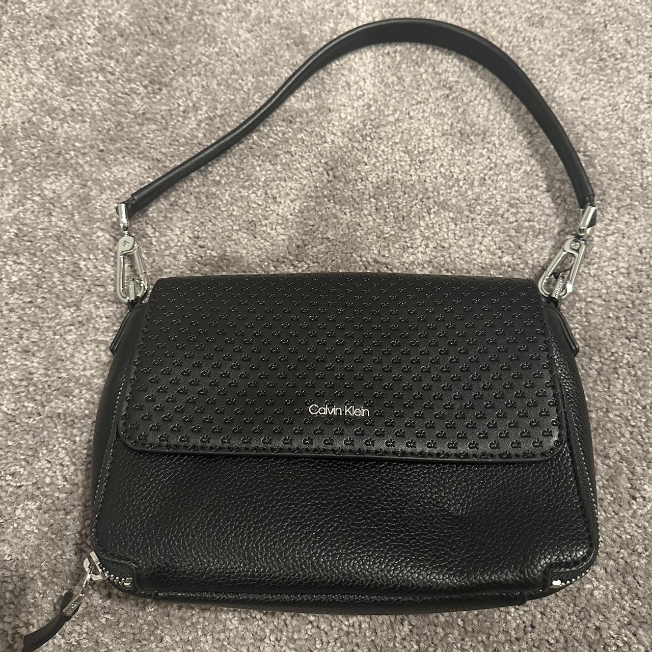 Nwot outlets Calvin Klein Crossbody