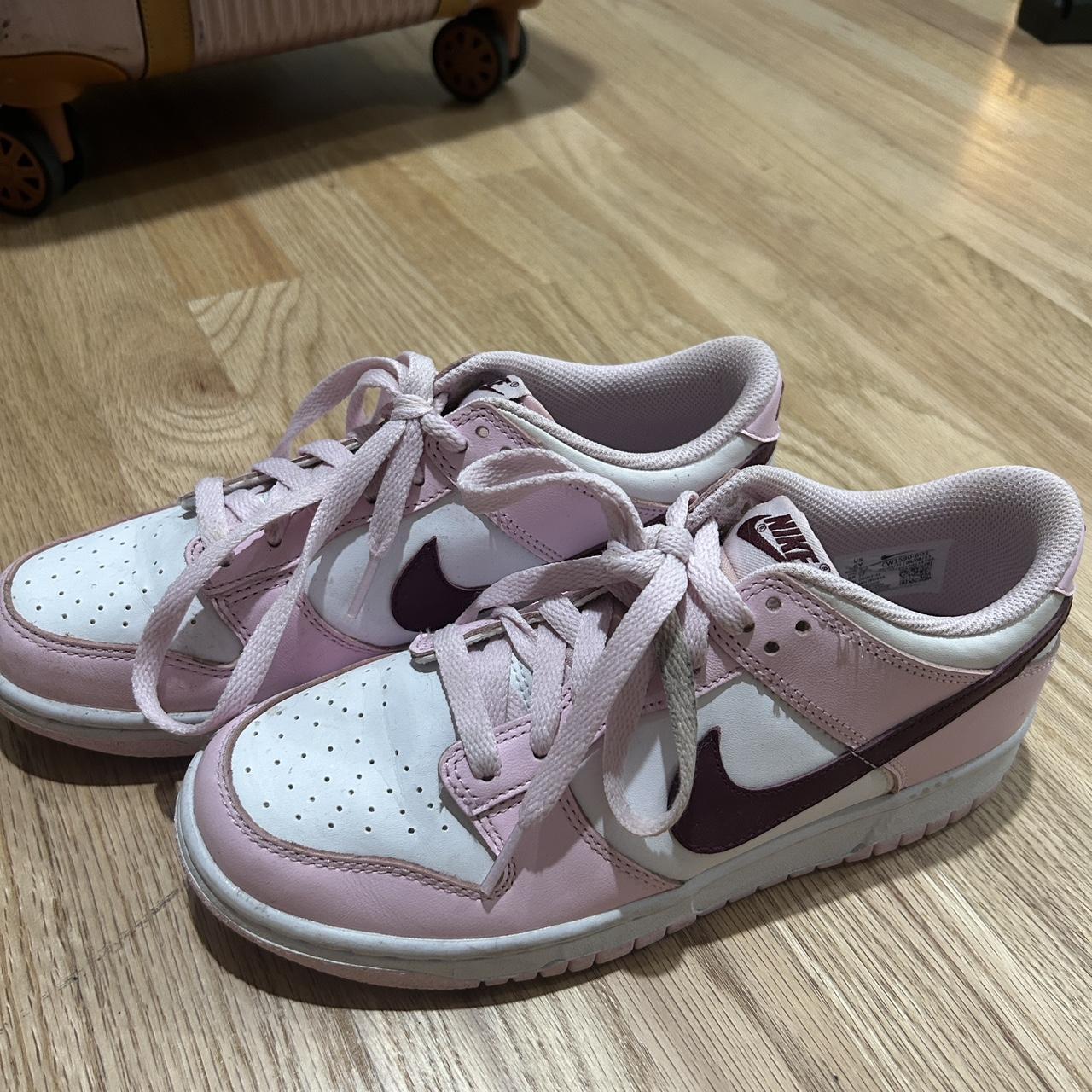 mens pink nike dunks