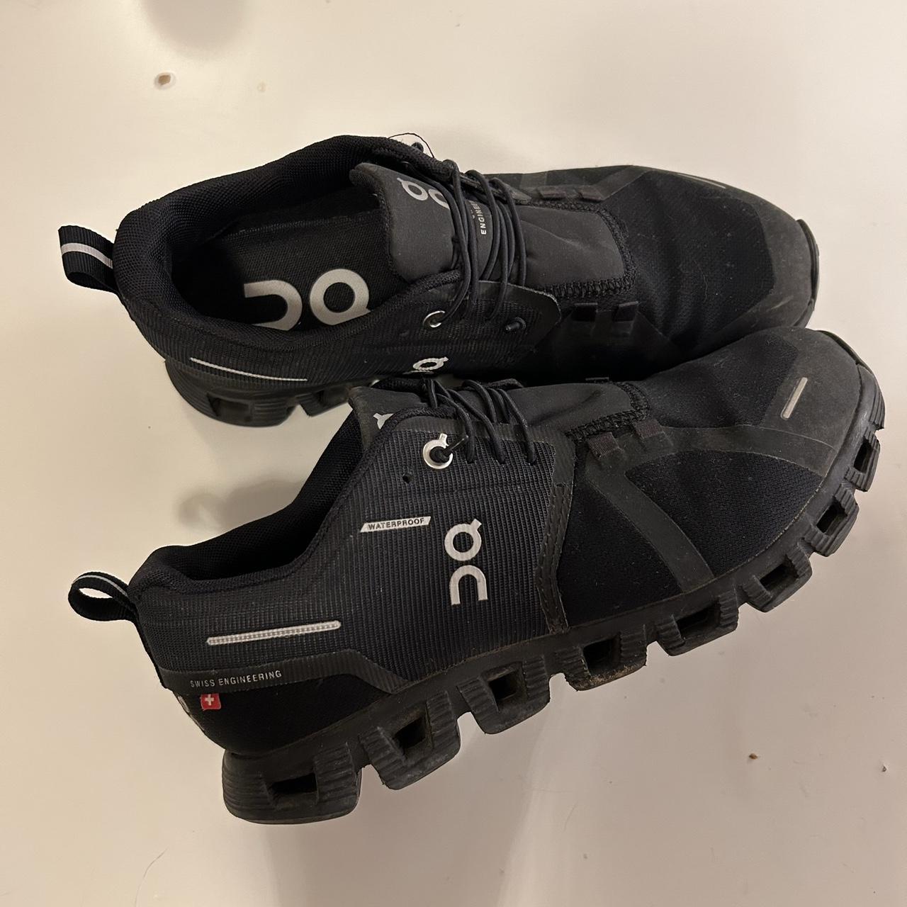 ON cloud 5 waterproof running shoes/trainers in... - Depop