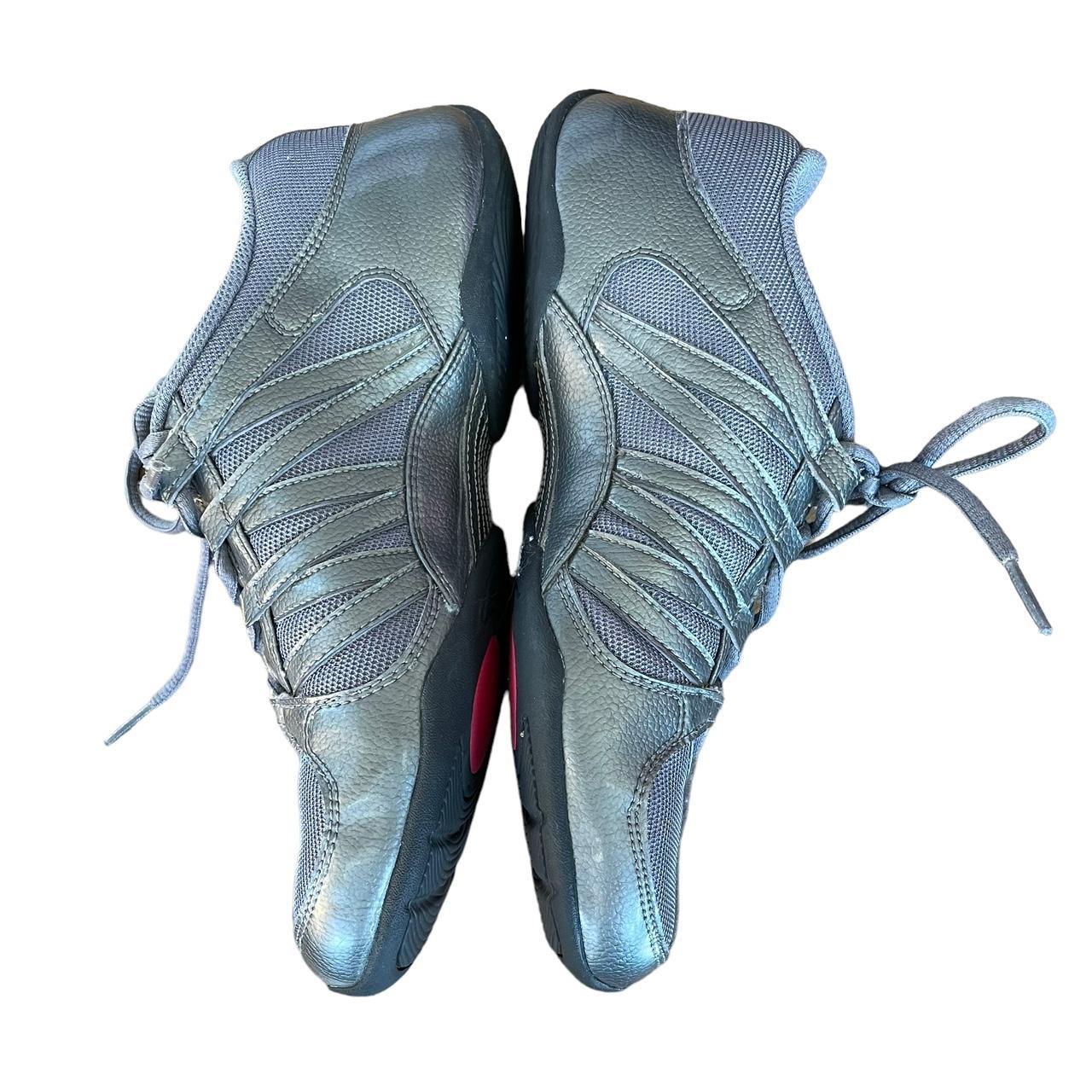 womens grey and pink nike trainers