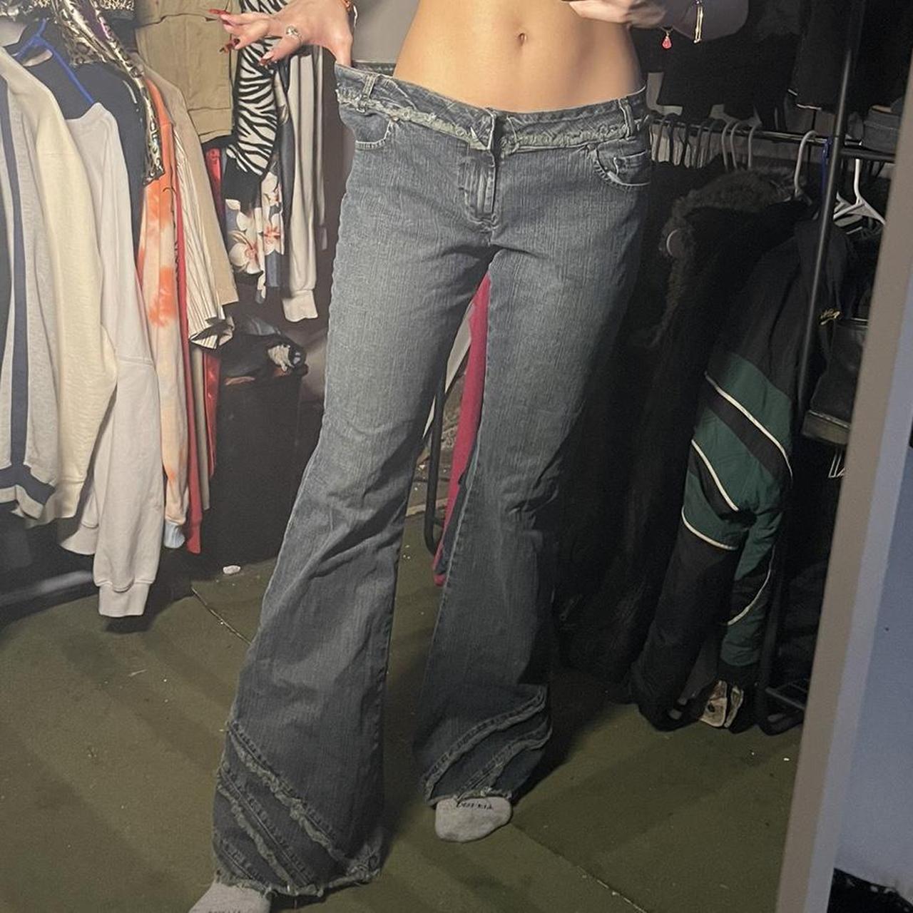y2k designed bell bottoms they’re so cute but big... - Depop