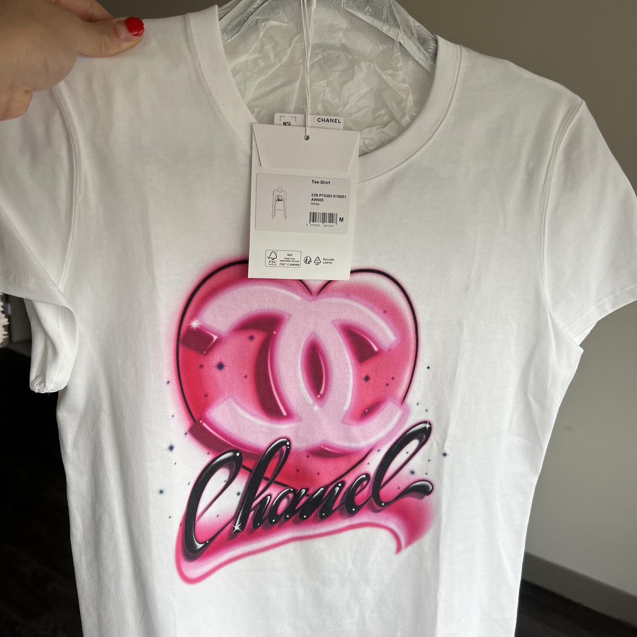 CHANEL Tシャツ 100% AUTHENTIC Y2K 23N CHANEL BABY T💕 NWT never worn | Depop
