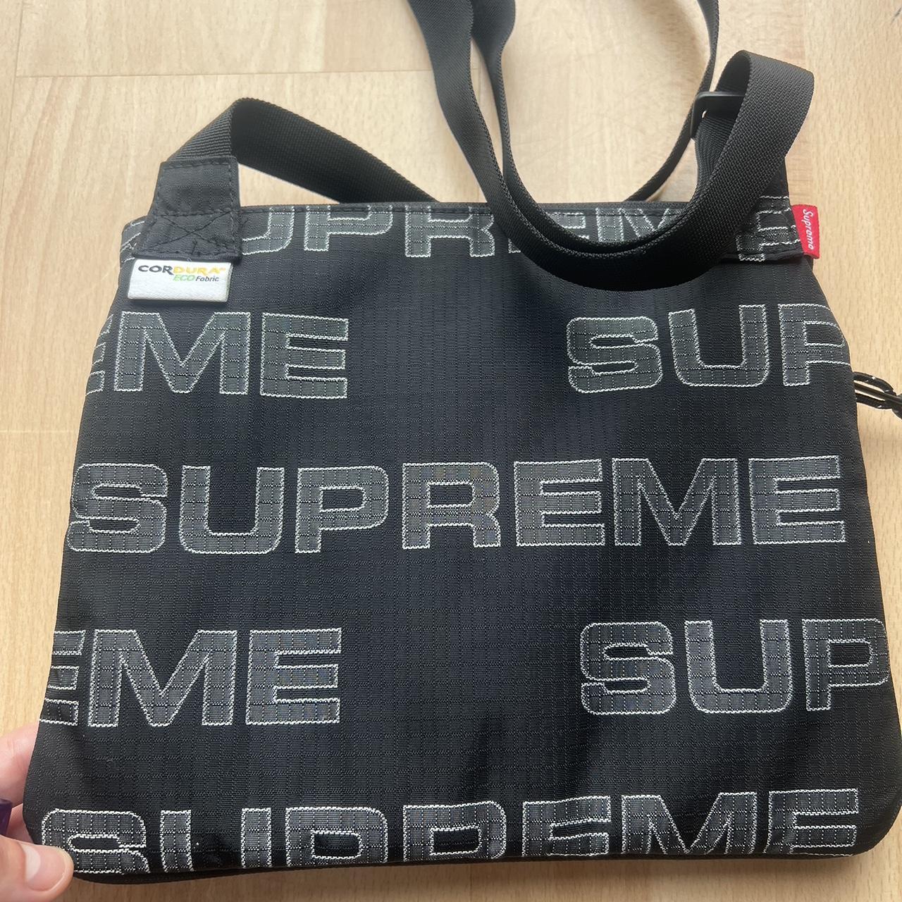 バッグ supreme Supreme Puffer Side Bag (FW22) - $58