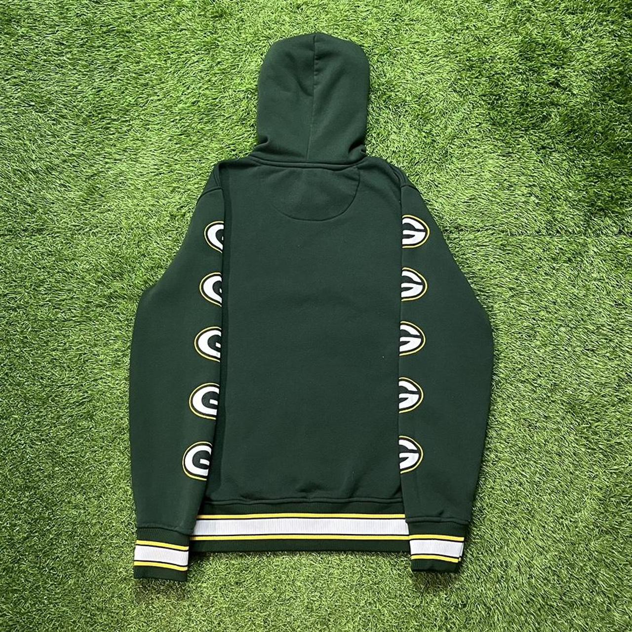 GreenBay Packers White Hoodie Condition is - Depop