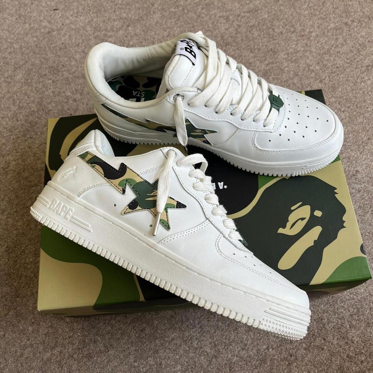 BAPE Men's White and Green Trainers | Depop