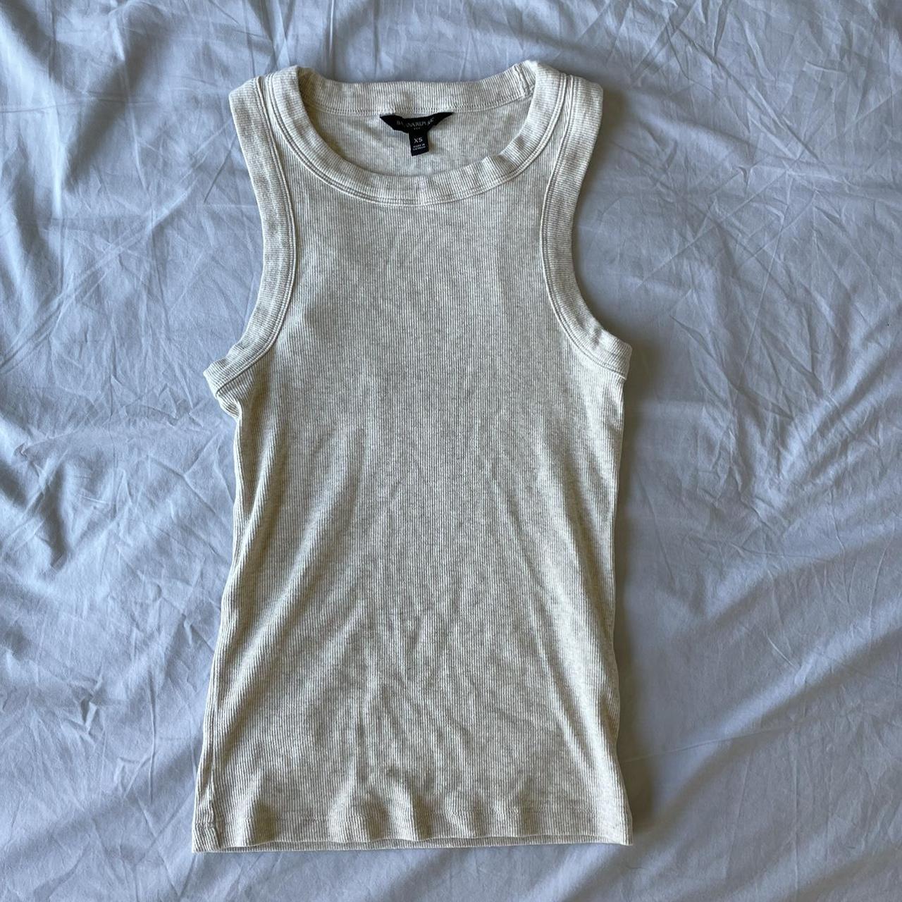 Banana Republic Women's Cream Vest | Depop