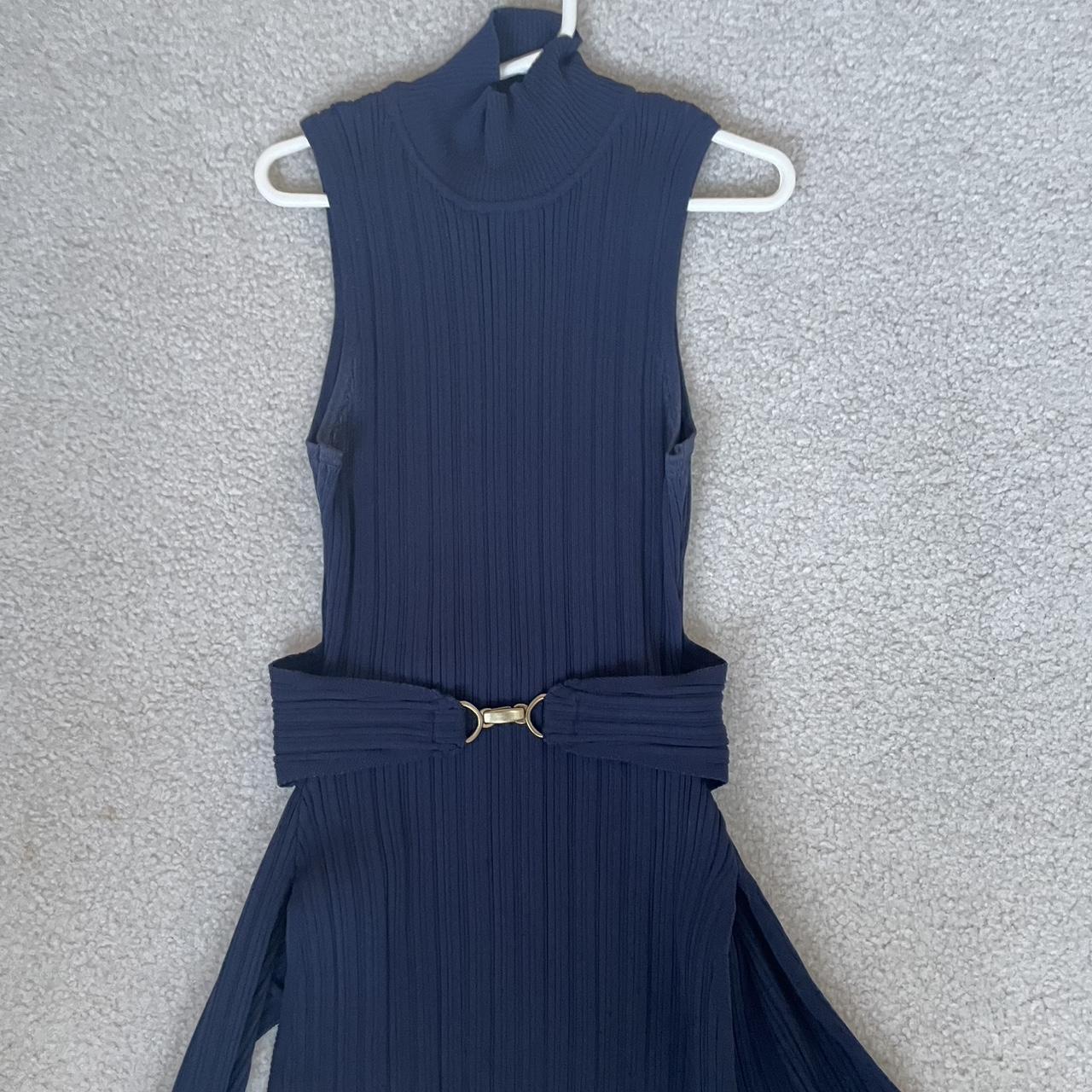 item listed by modern3vintageslay
