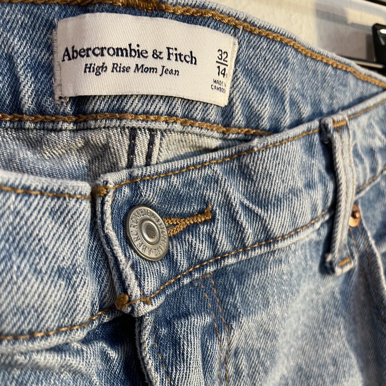 Abercrombie & Fitch Women's Blue and Navy Trousers | Depop