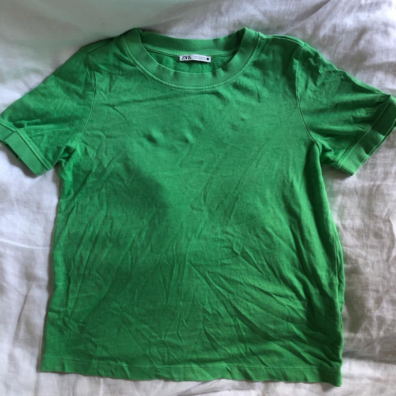 Zara green basic t-shirt Super cute fit Size M... - Depop