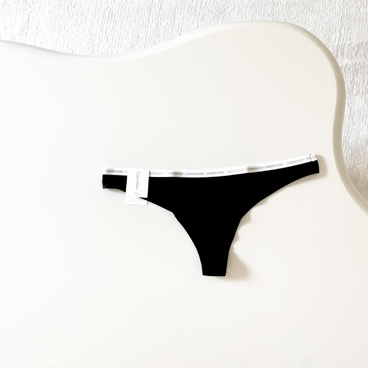 item listed by moinsque