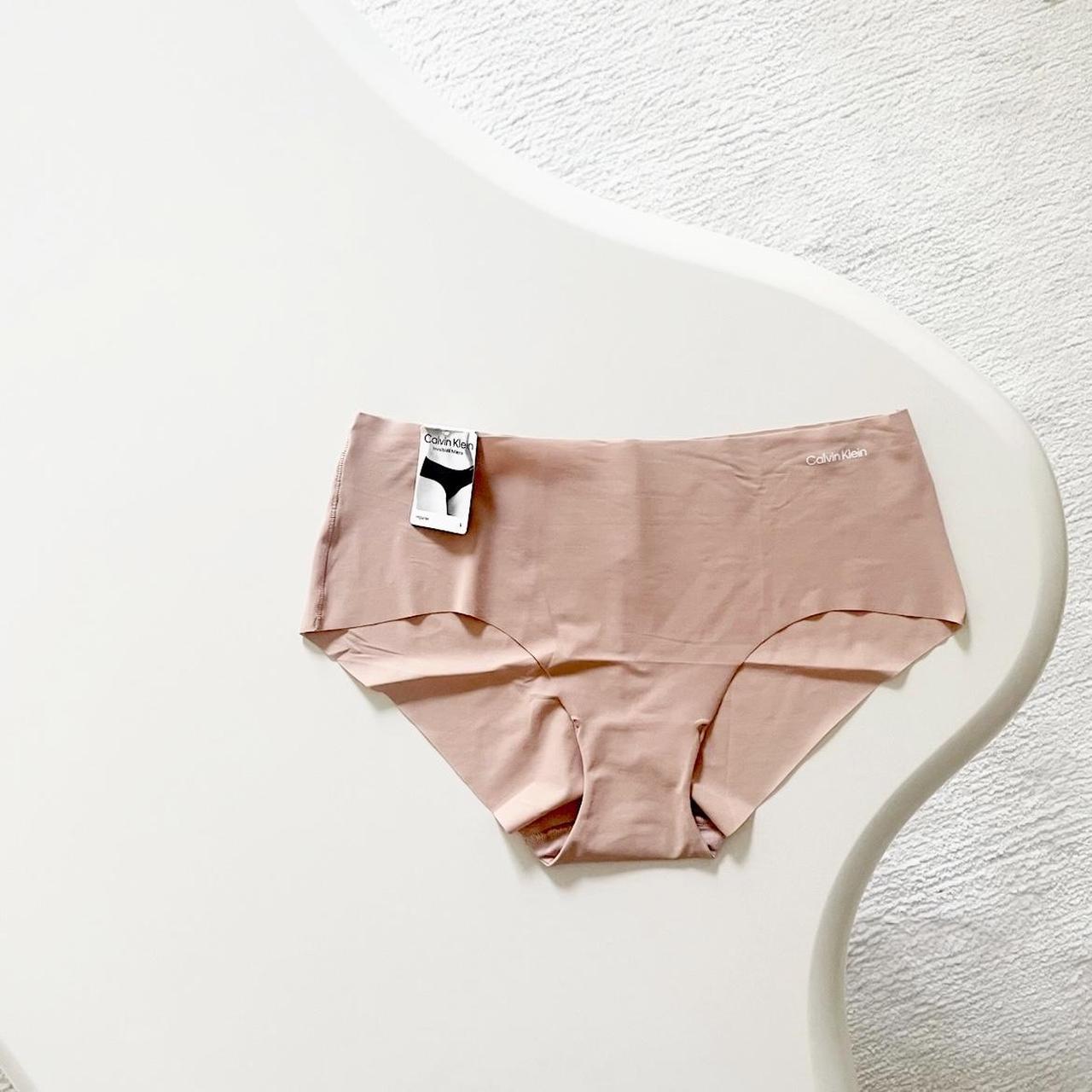 item listed by moinsque