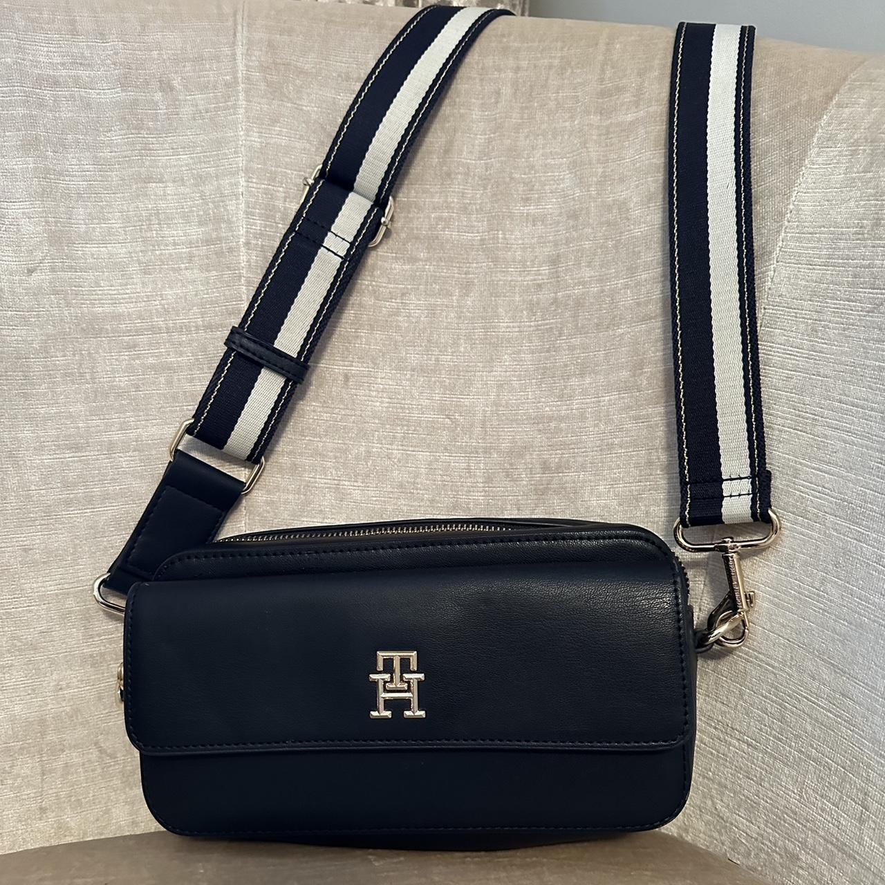 Tommy hilfiger crossbody bag navy online blue