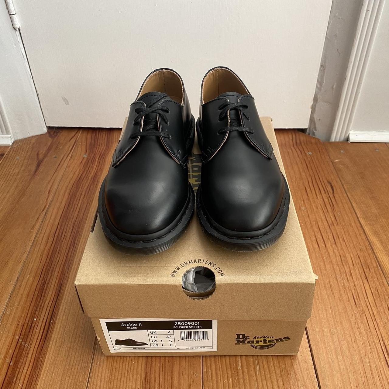 dr martens archie 2