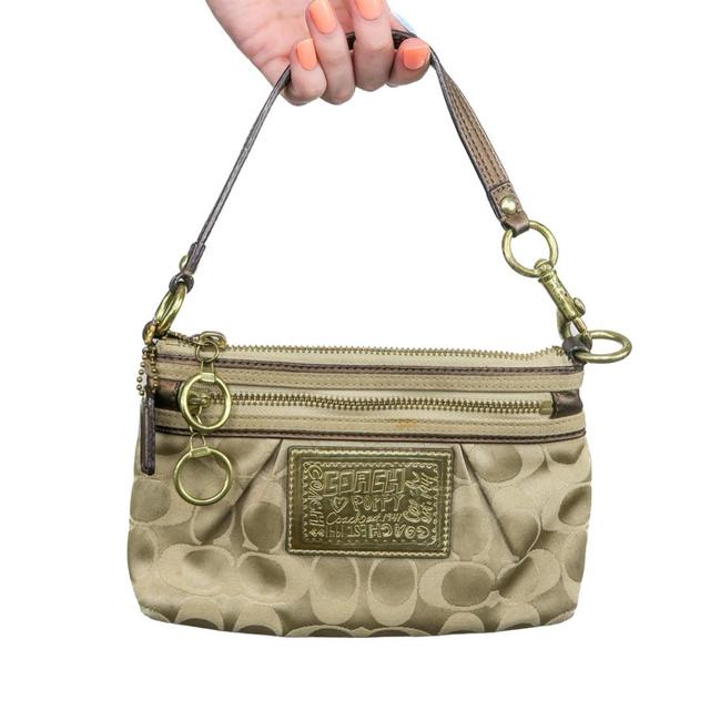 coach wristlet poppy