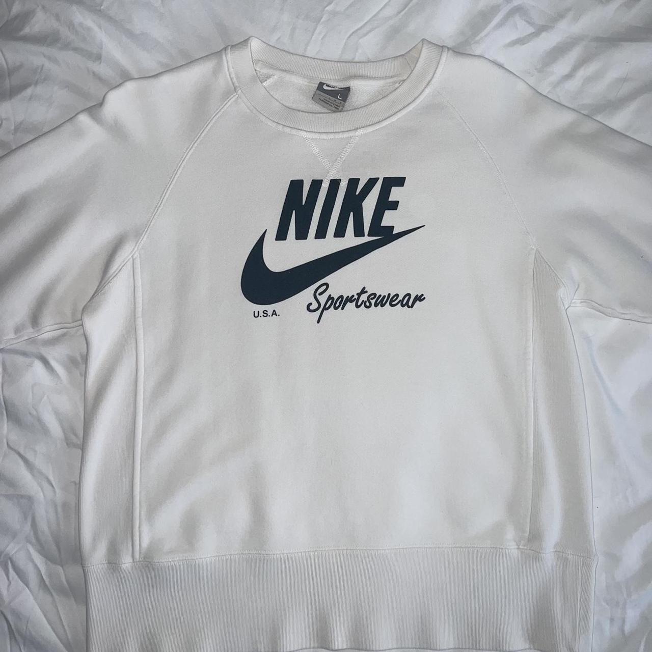 Vintage white Nike sweatshirt. Vintage but good... - Depop