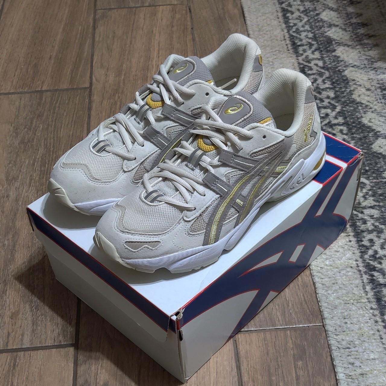 buy asics kayano
