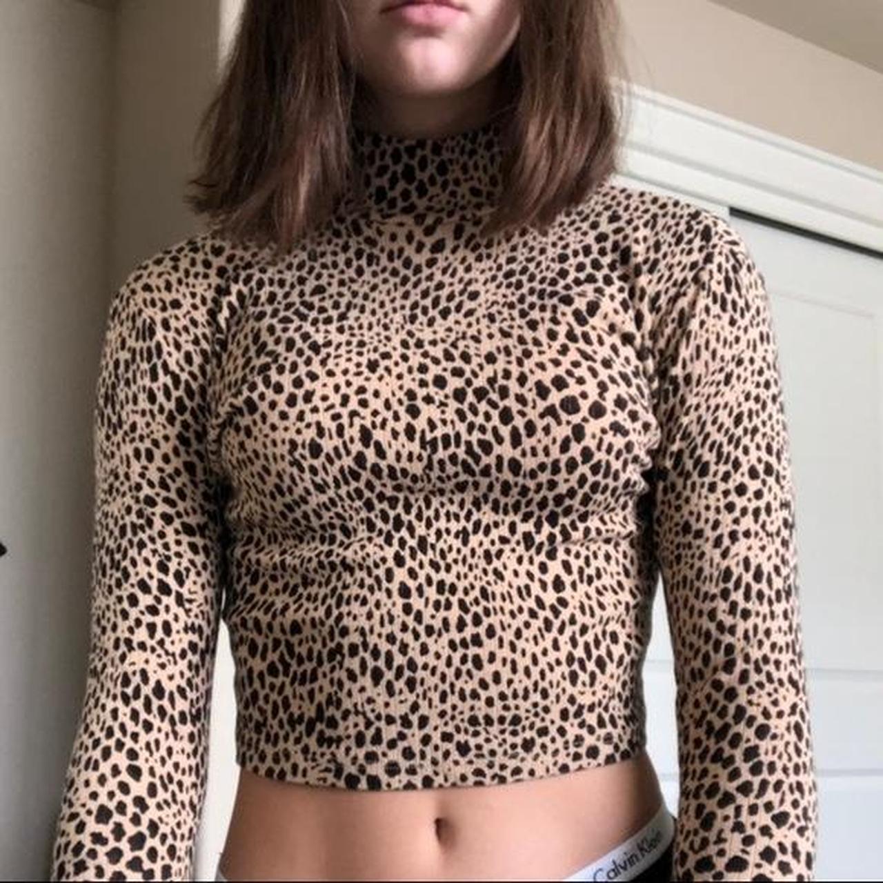 🐆Brandy Melville Daniela turtleneck Cheetah Leopard... - Depop