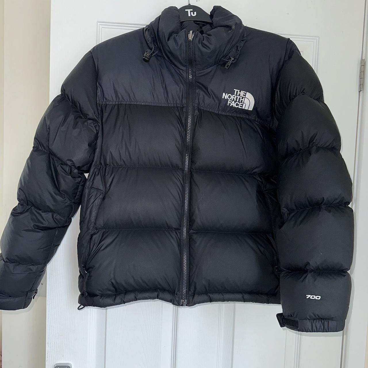 Women’s north face puffer In very good... - Depop