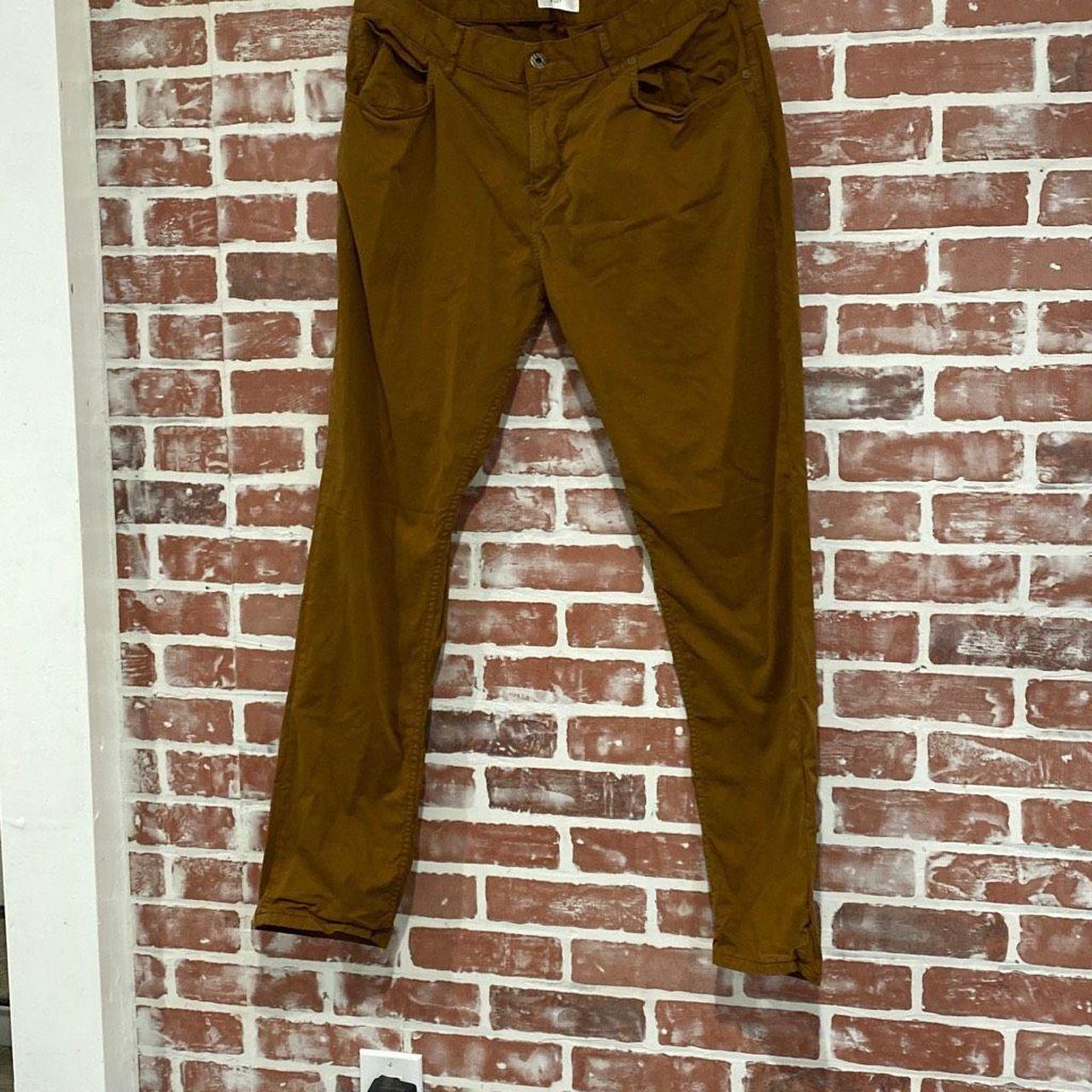 Style description profile Billy Reid Brown Slim Fit