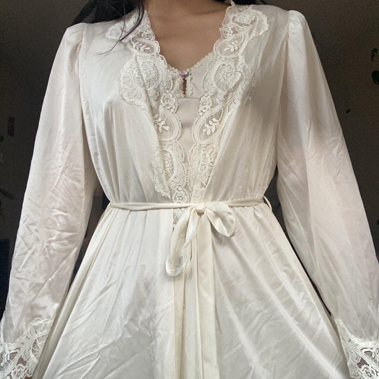 American Vintage Women's Cream Robe | Depop