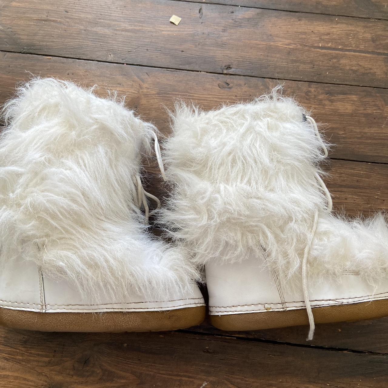 Y2K yeti faux fur snow boots lace up fur ski boots... - Depop