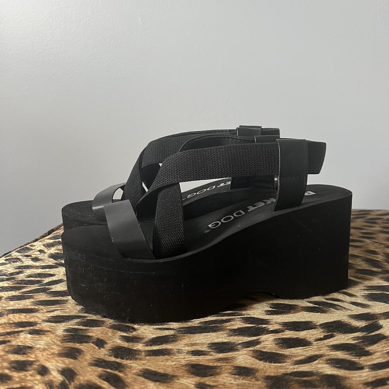 Rocket Dog Women's Black Sandals Depop