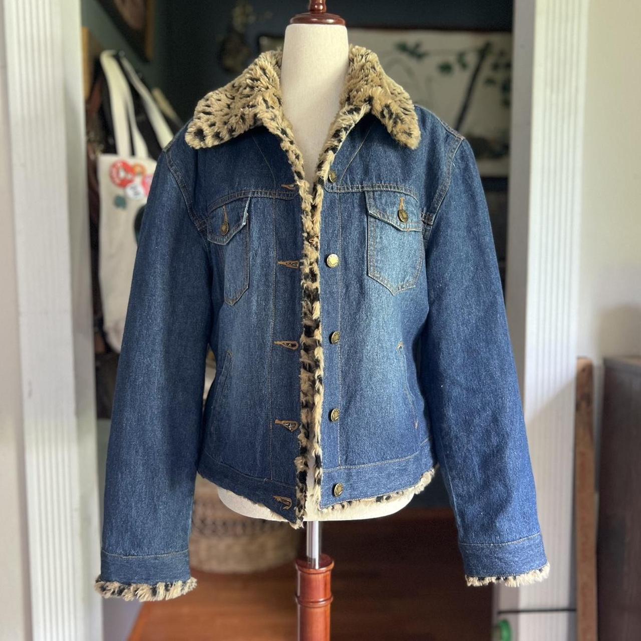 Y2k fur-jacket - Depop