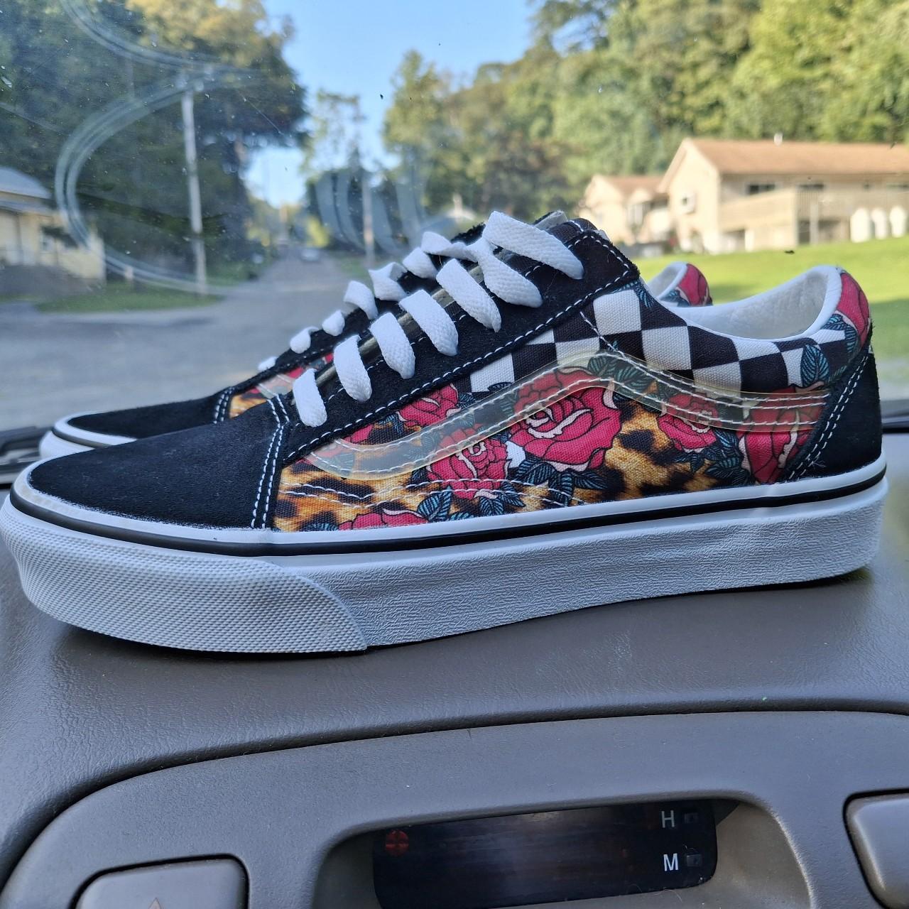 Vans oldskool rose leopard checkered new Size 8