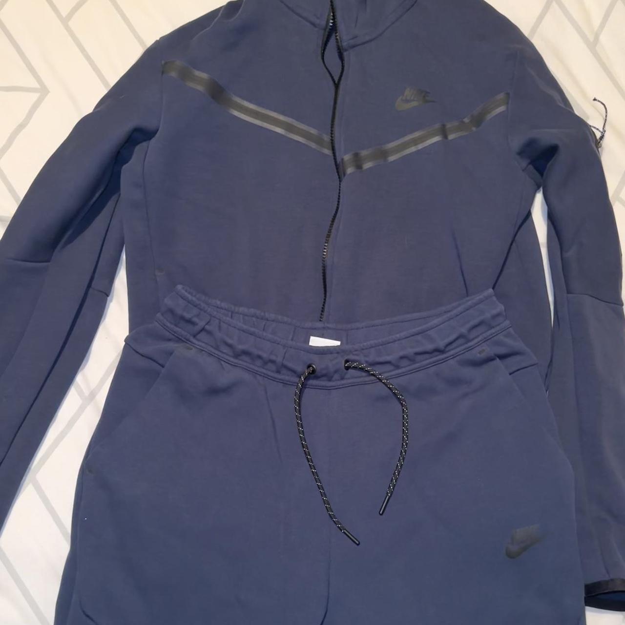 mens navy nike jumper