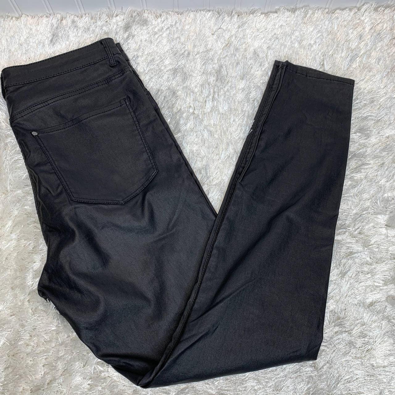 H&m black coated outlet jeans