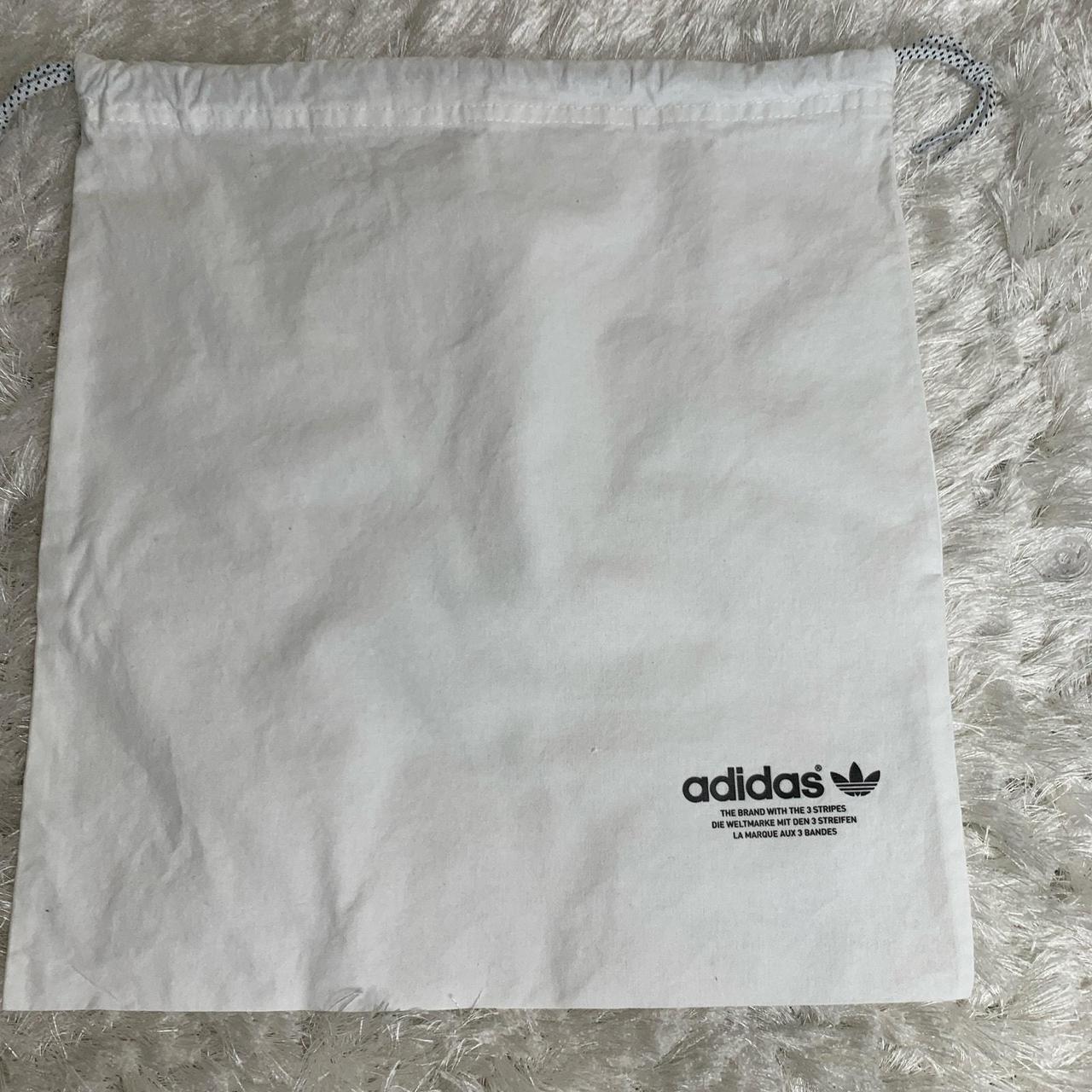 Adidas dust bag hotsell