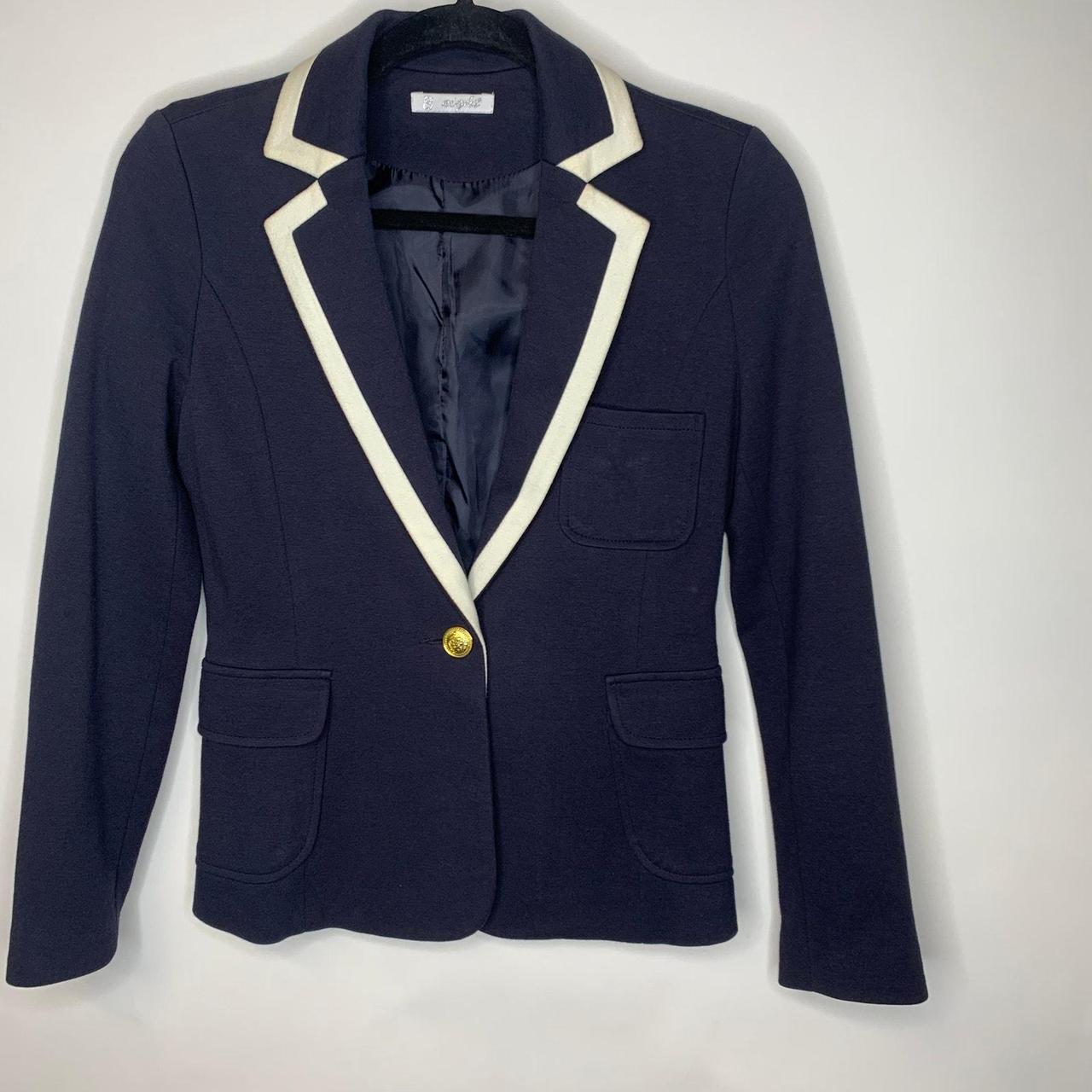 item listed by clothesqueen999