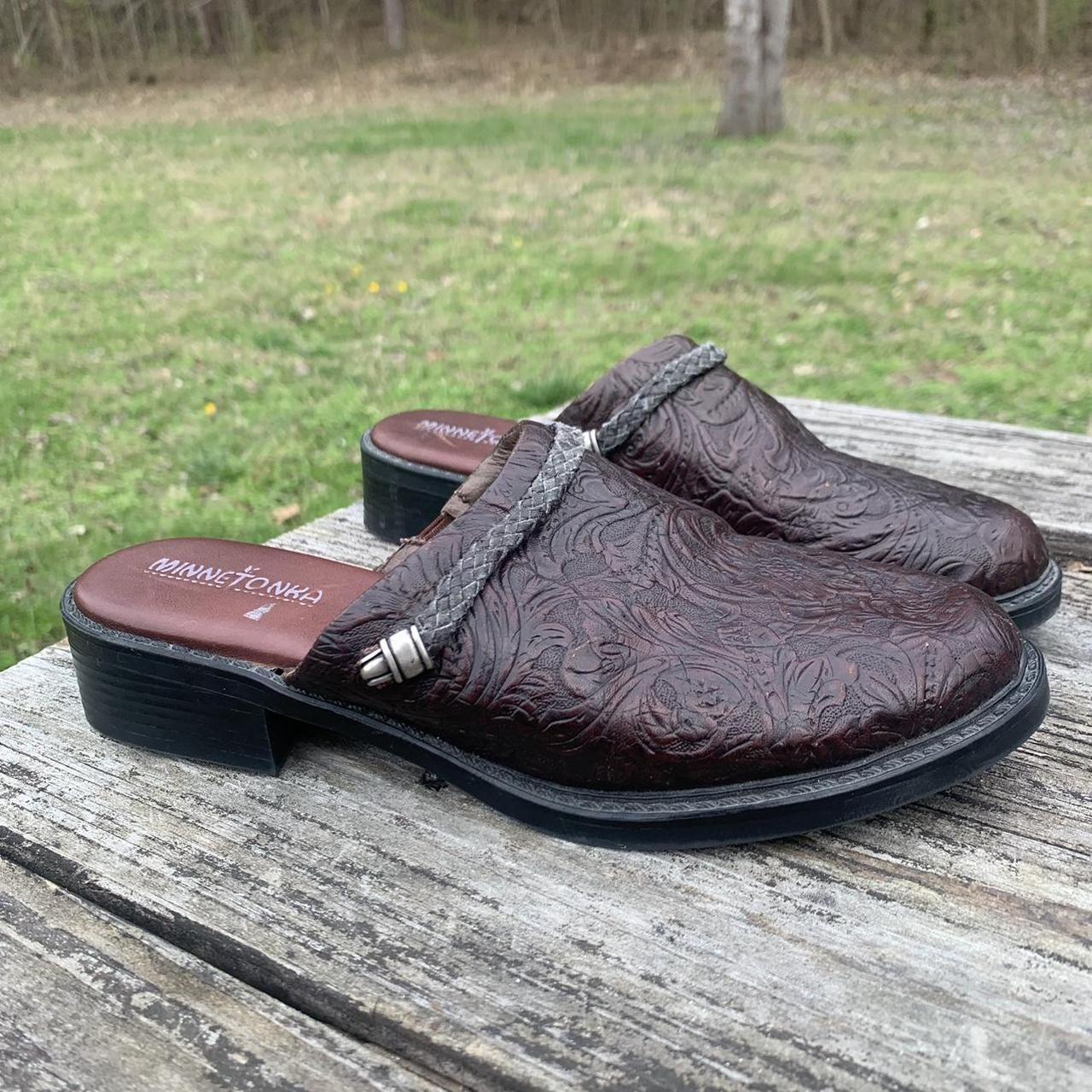 Adorable dark brown leather floral embossed mules Depop