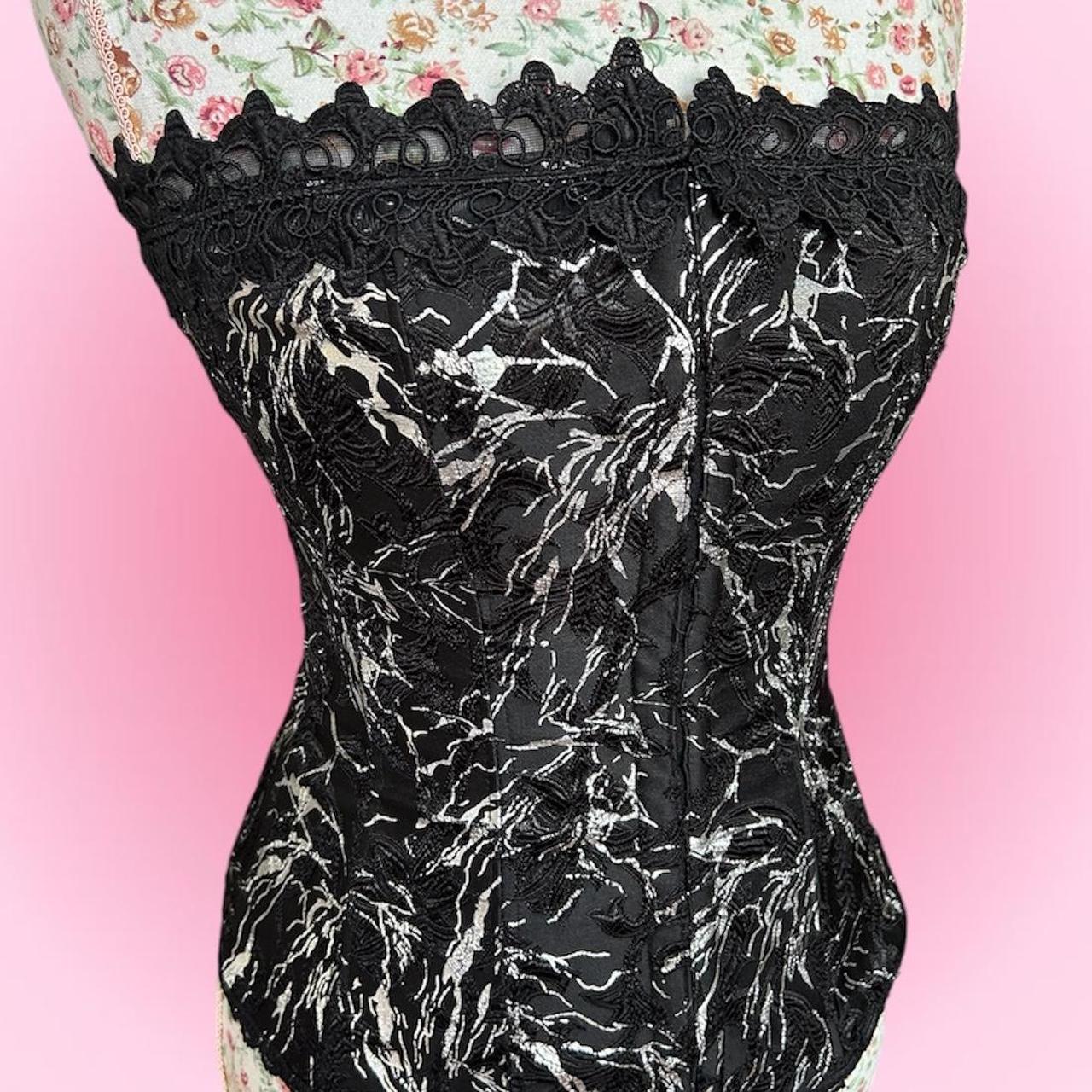 Fredrick’s Of Hollywood Gothic Y2K Lace Embroidered store Corset!