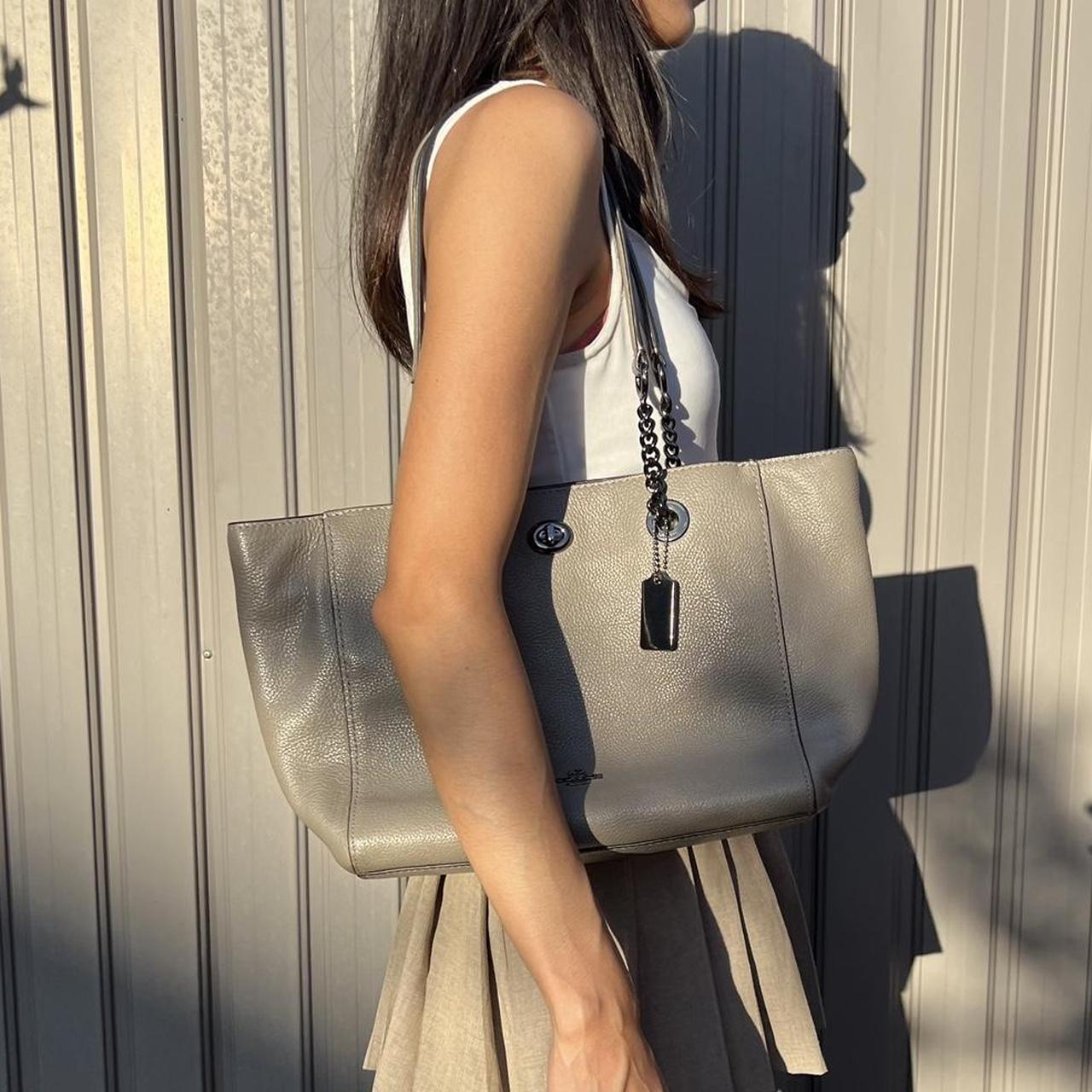 Coach 57107 grey tote Black hardware In amazing