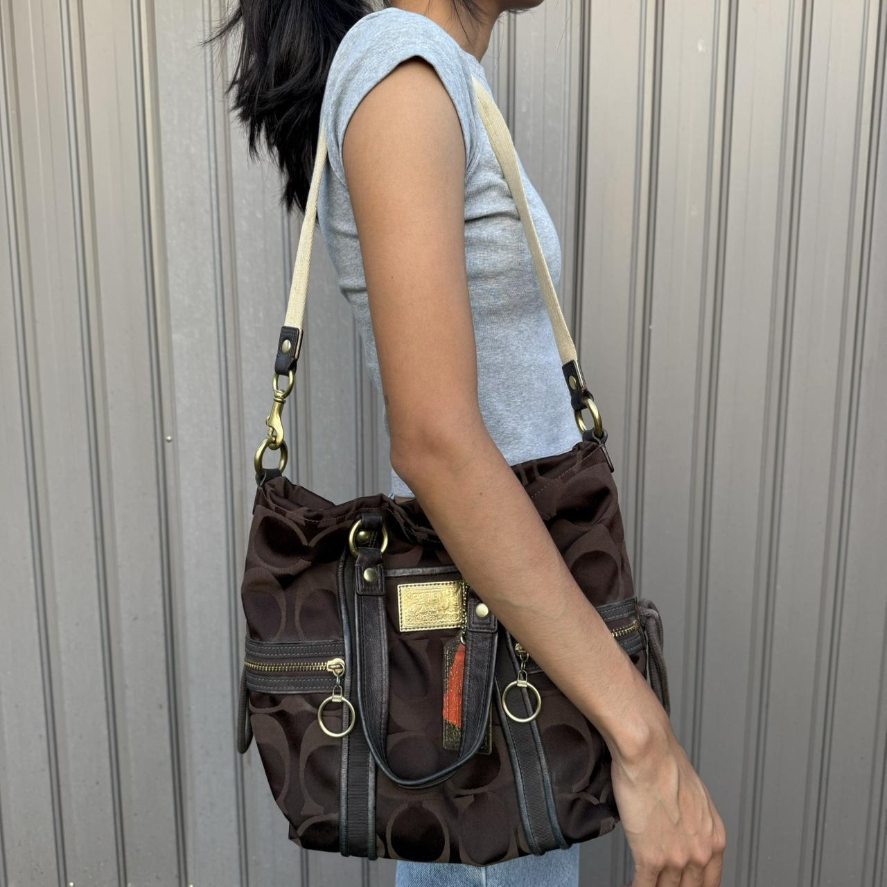 COACH Poppy Signature Sateen (COACH 14562 Signature Poppy Op