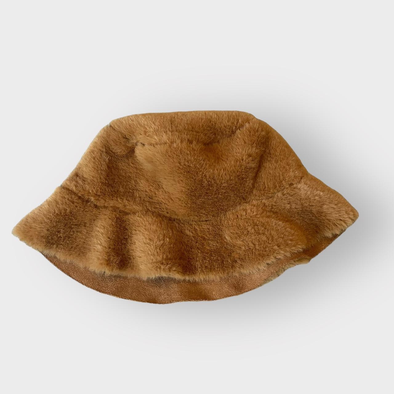 Steve Madden fur bucket hat Vintage 1990s style