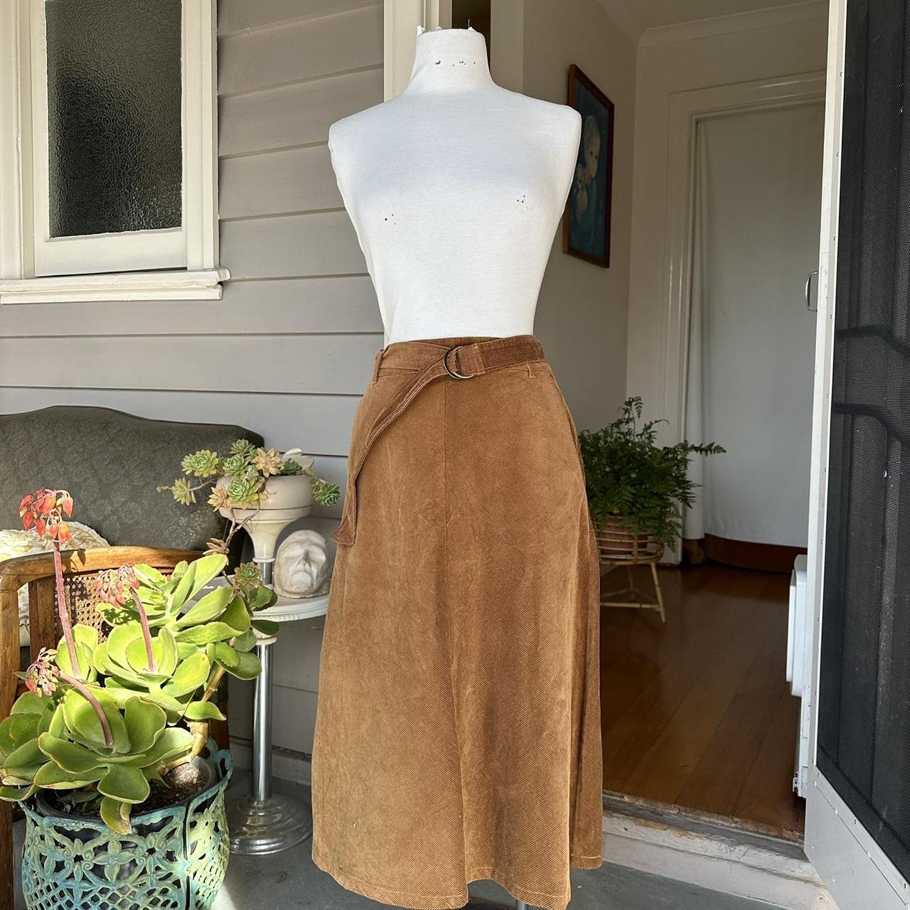 Brown corduroy skirt 90s best sale