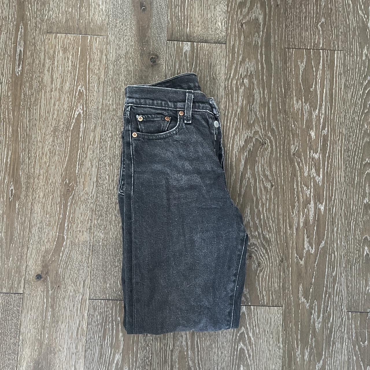 Levi's Women's Grey Jeans Depop