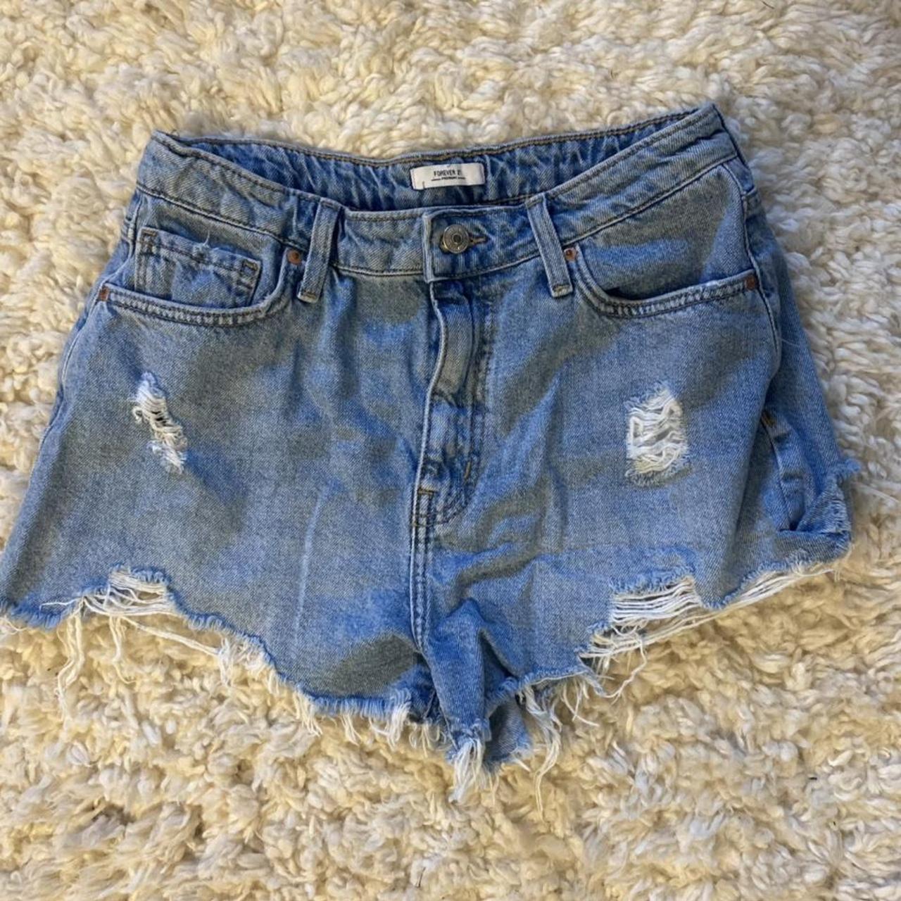 Forever 21 denim shorts! Size 27 and good condition!! - Depop