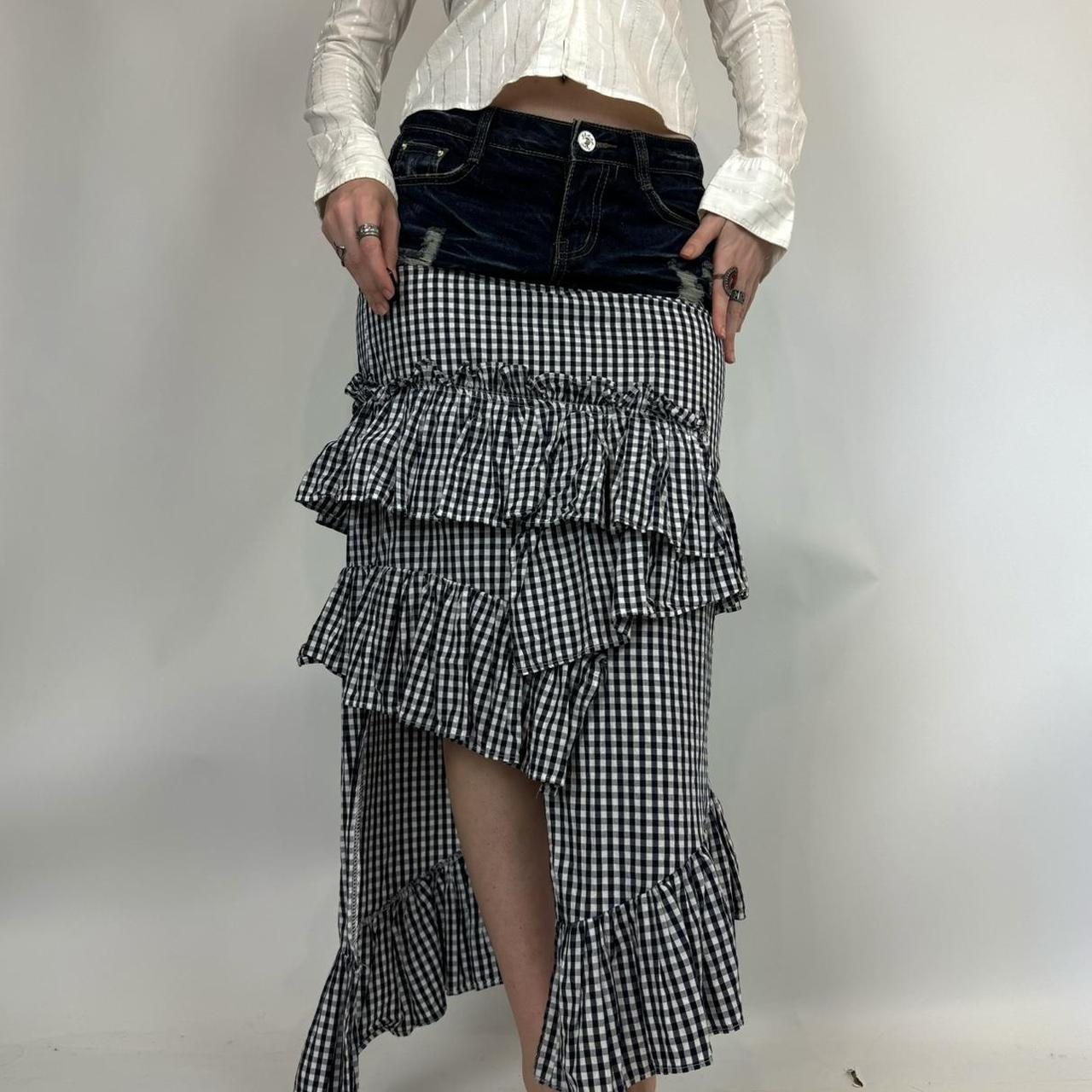 NAVY WHITE GINGHAM SKIRT denim cotton material