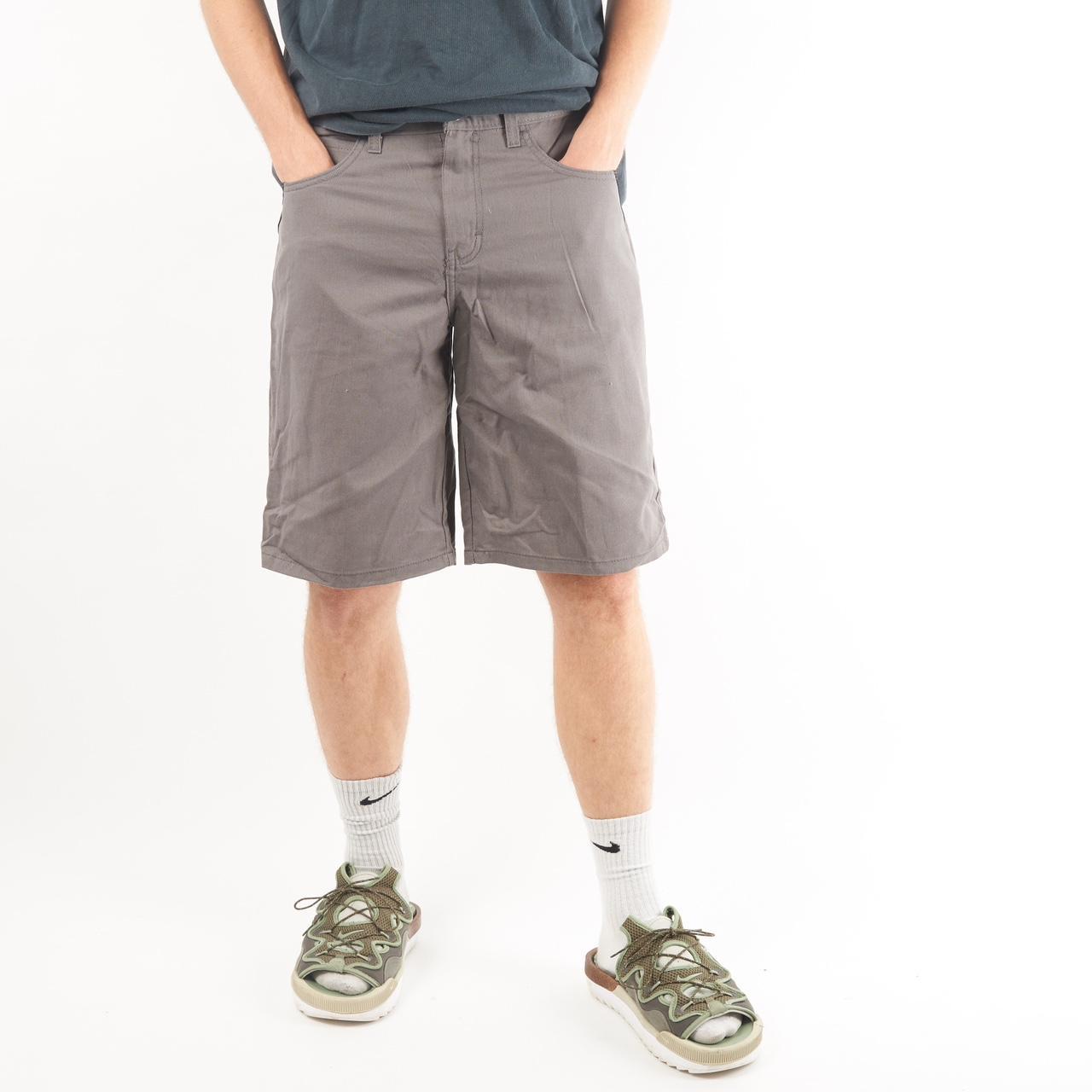 Grey Dickies Shorts 32W Nice carpenter pant style... Depop