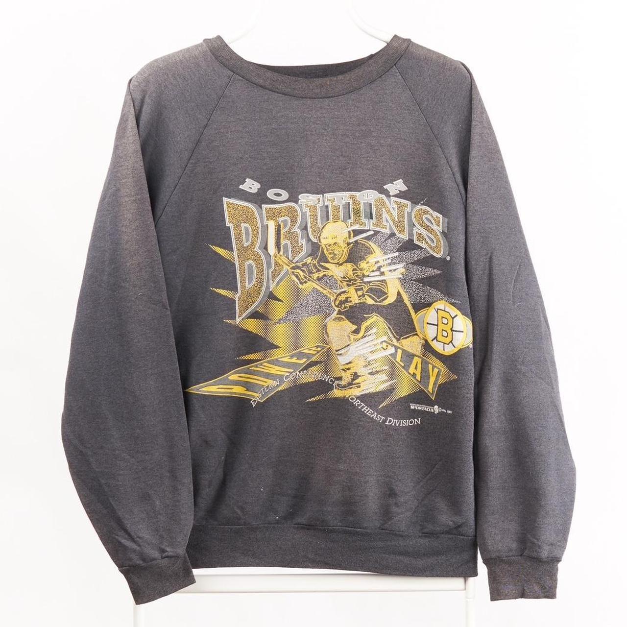 NHL Boston Bruins cheapest W Big Logo Print SpellOut Sweatshirt.