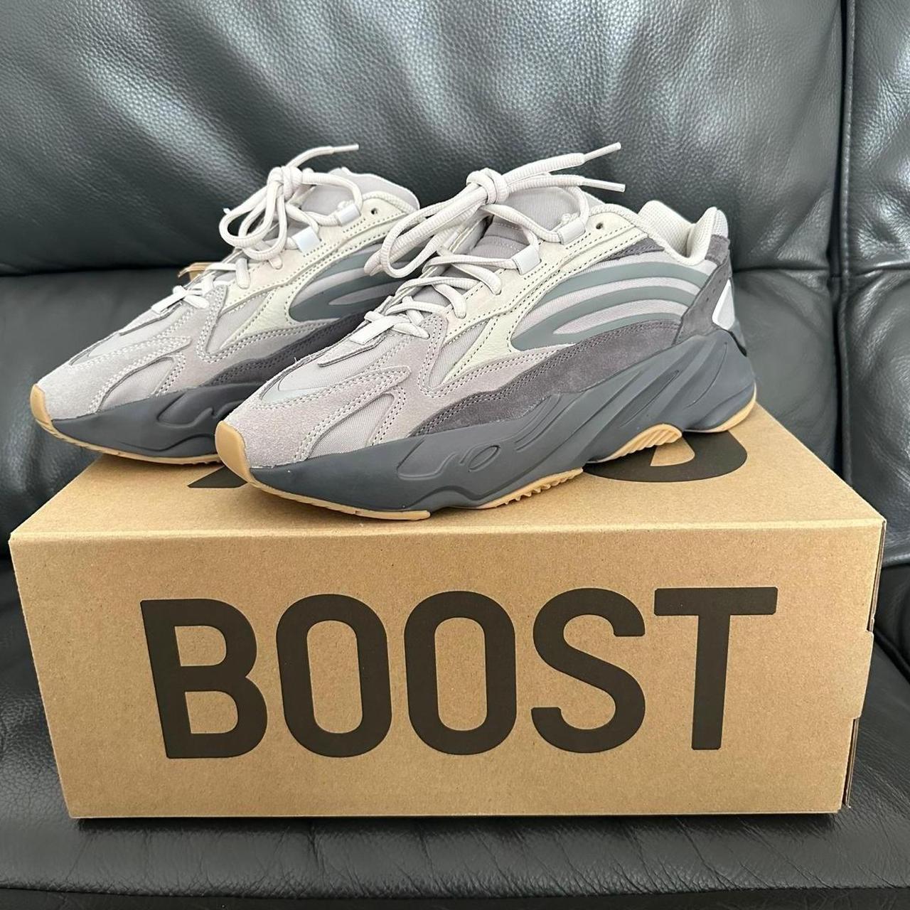 adidas yeezy 700 uk