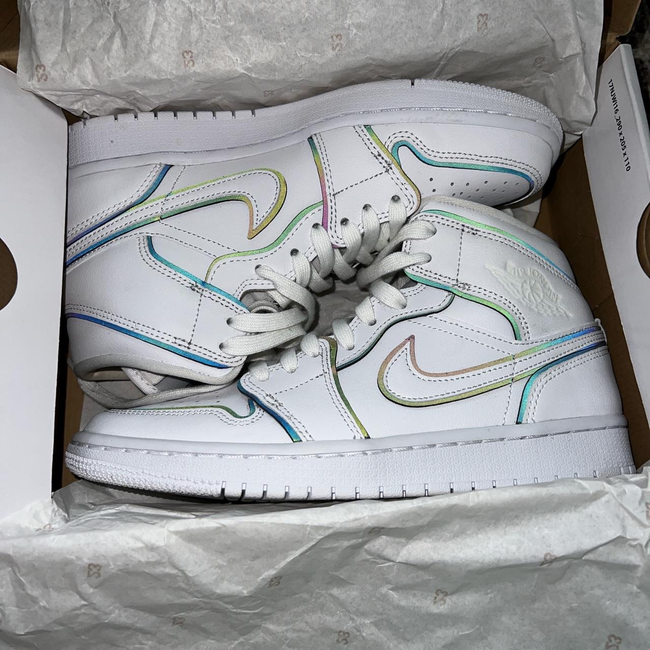 air jordan 1 womens mid iridescent trim